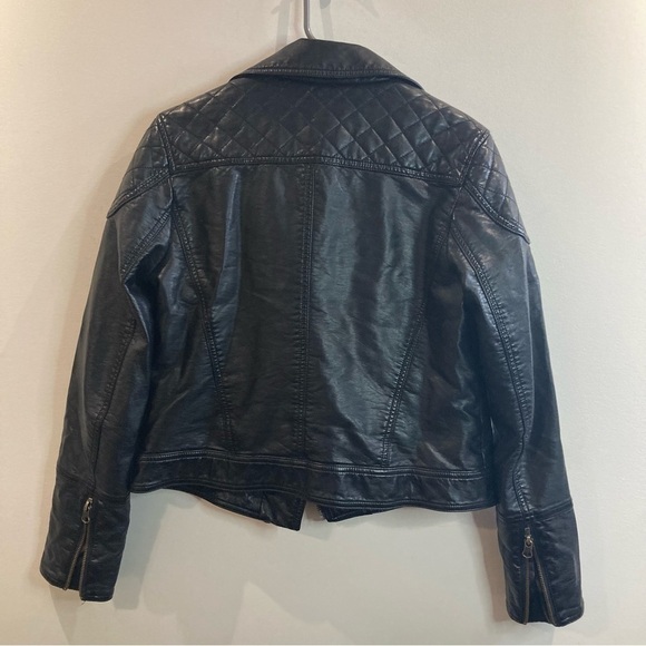 FREE PEOPLE Sz S Vegan Quilted Shoulder & Lining Zipper Snap Closure Moto Jacket - Picture 8 of 16